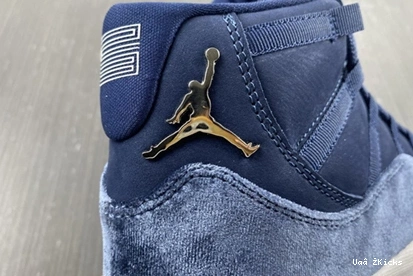 Navy Jordan Practical 11 AR0715-441 Retro Midnight 690 0730